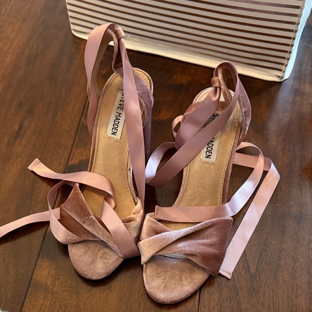Steve Madden pink wrap around heels